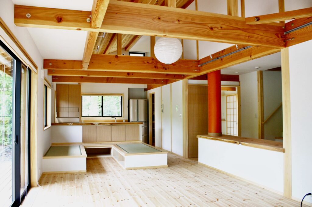 東京都世田谷区三軒茶屋・下北沢の住空間ギャラリー探彩工房　自然素材の家を２５年以上手掛けてきた探彩工房建築設計事務所が提案する、麻のオーダーカーテンと山野草・苔アートのギャラリーです。一級建築士が光と自然を感じる居心地の良い住空間をデザインし、日々の暮らしに安らぎと癒しをお届けします。