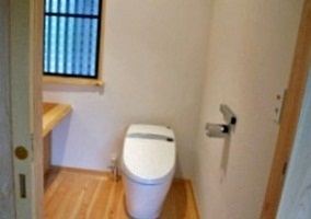 介護や車椅子も考慮したトイレ